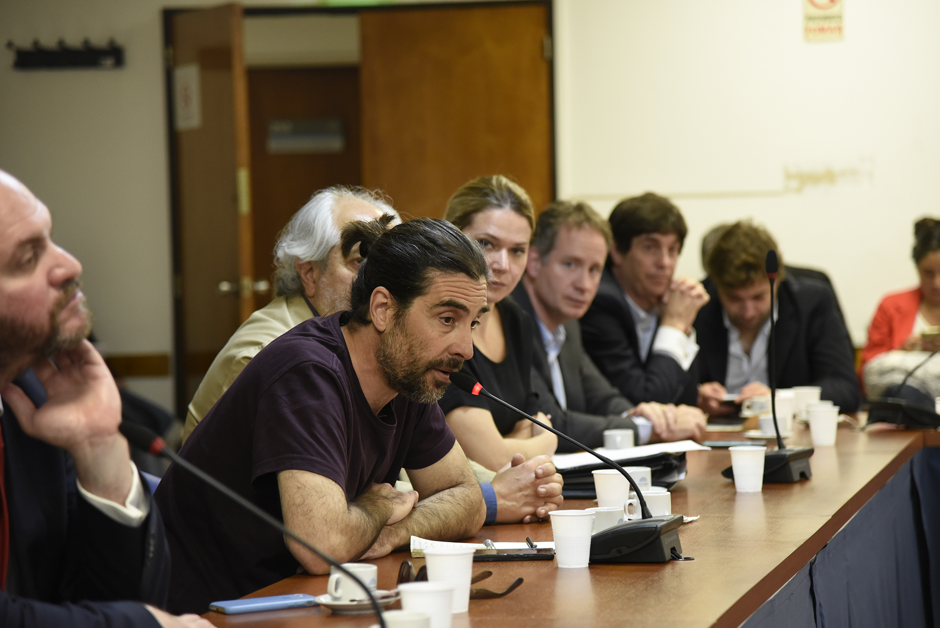 Galeria de imagenes de la noticia CUESTIONAMIENTOS AL PROYECTO QUE REGULA LA RESPONSABILIDAD DE LOS PROVEEDORES DE INTERNET